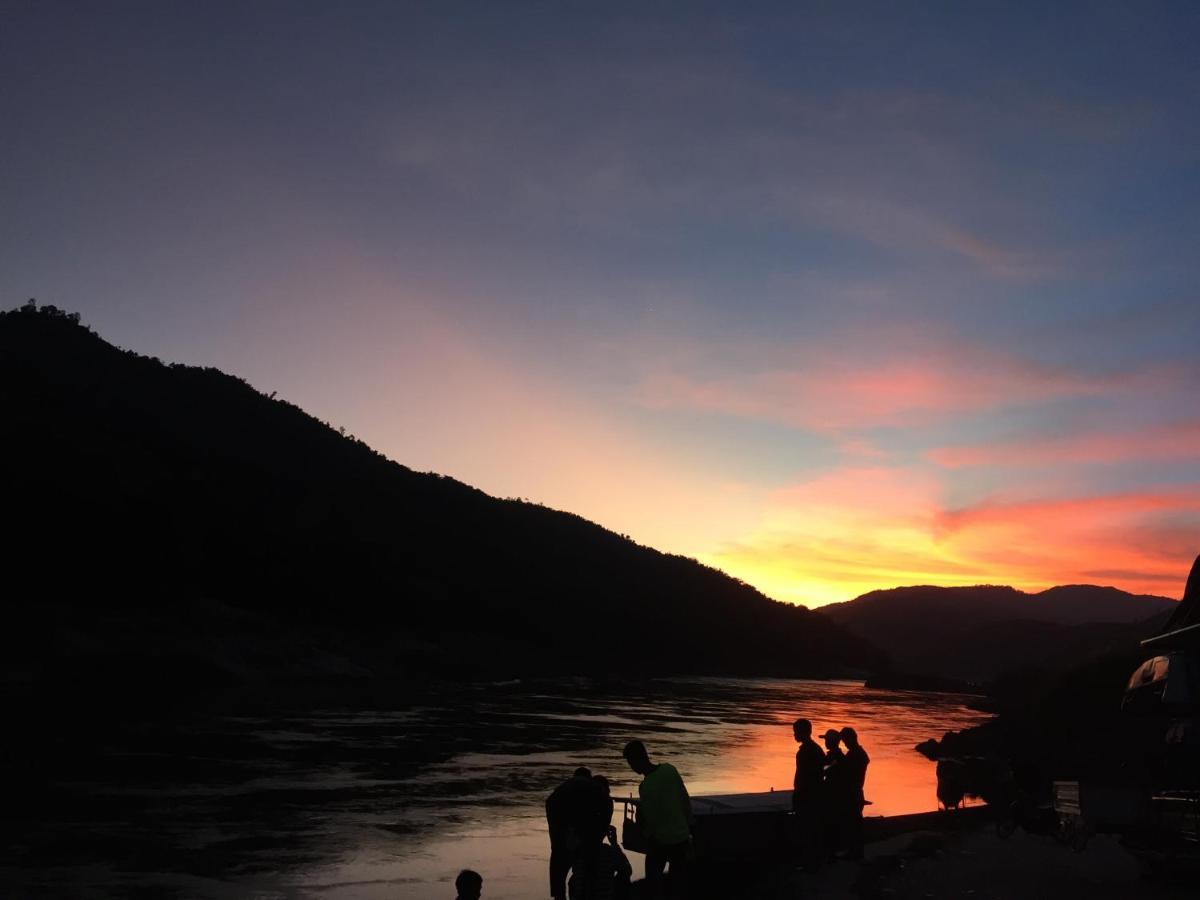 Mekong Backpackers Pakbeng Apartment Ngoại thất bức ảnh