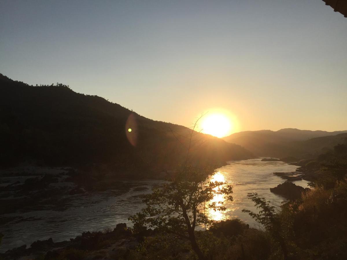 Mekong Backpackers Pakbeng Apartment Ngoại thất bức ảnh